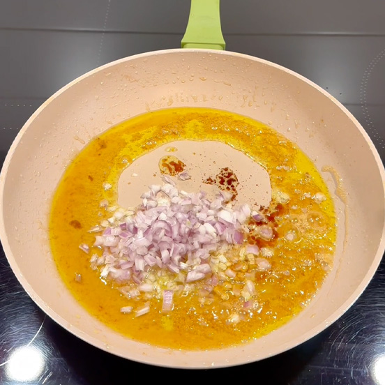 Spaghetti alla milanese con salsiccia glassata